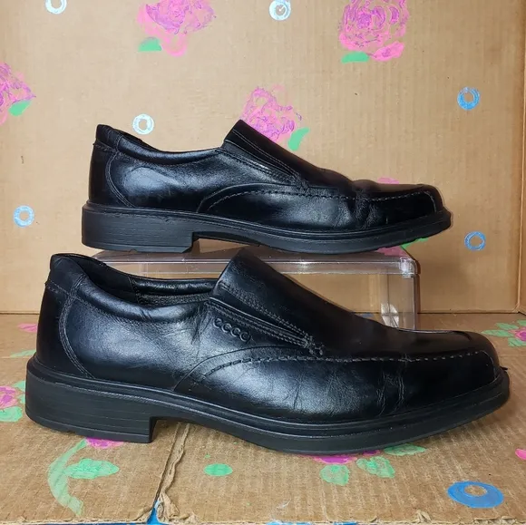 ECCO BLACK LEATHER LOAFERS SIZE 45 (US SIZE 11.5)