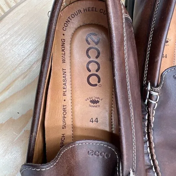 Ecco Classic Moc Loafers Mens 10.5 / 44 Brown Leather Shoe Handsewn Moccasin