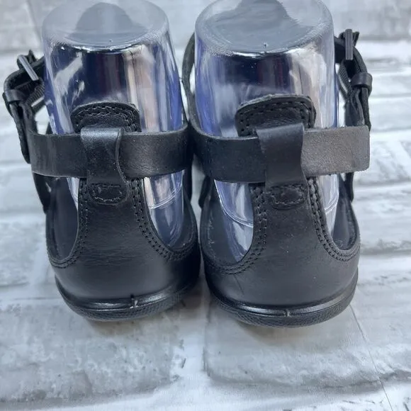 ECCO Flash Black Leather Adjustable T-Strap Flat Sandals Women's EU 38/US 7-7.5