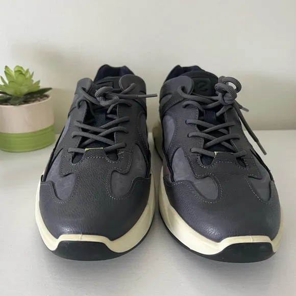 Ecco Men’s Chunky Tie Sneakers Size 44