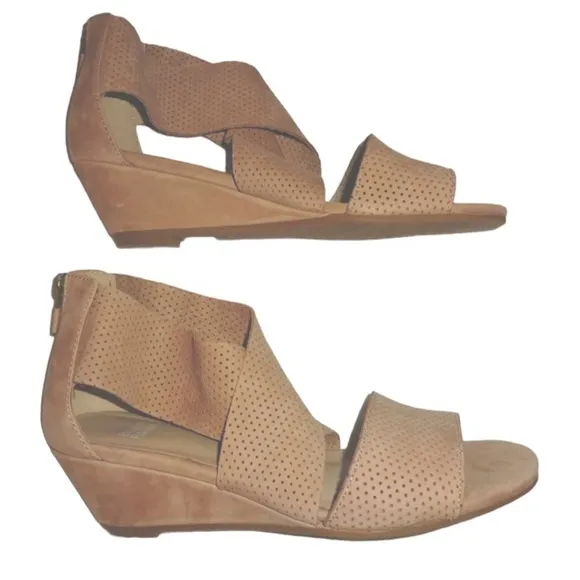 Eileen Fisher Sandals 7 1/2 M Wheat Perforated Leather Lining Strappy CrissCross
