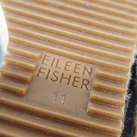 EILEEN FISHER WANDA CROSS STRAP WEDGE NUBUCK LEATHER SANDALS LADIES 11 NWOB