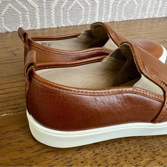 EUC Elephantito Classic Slip On Natural Loafers - Size 11