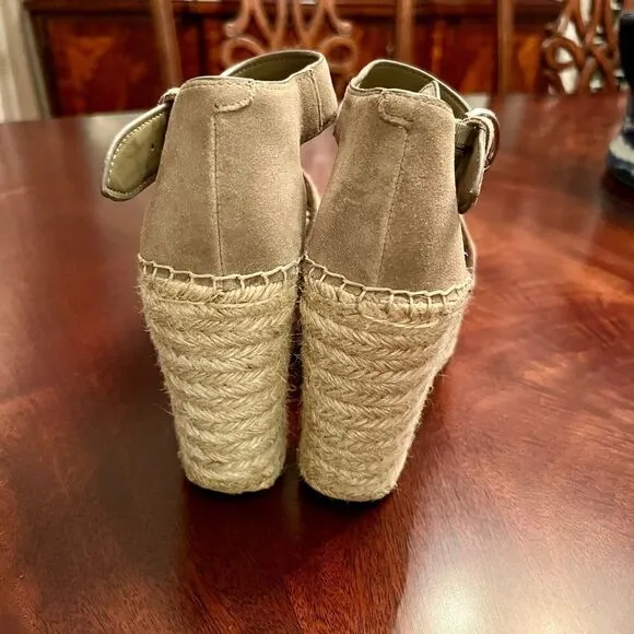 EUC Marc Fisher Adalla Jute Wedge Espadrilles Sandals Shoes Taupe Suede Size 8