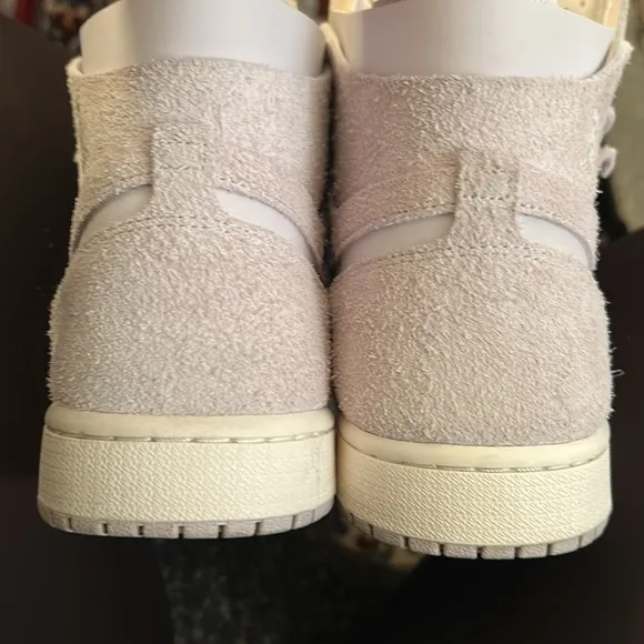EUC NIKE AIR JORDAN ZOOM 1 MUSHROOM/CREAM SUEDE High-Top Sneakers 9.5