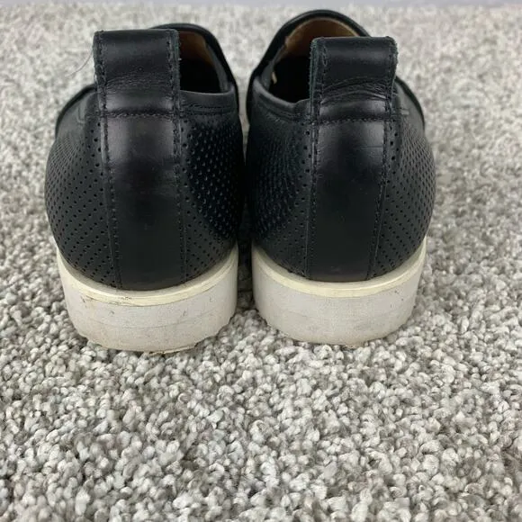 Everlane Street Shoe Pointed Toe Flats Size 5.5  Womens Black Leather Slip On