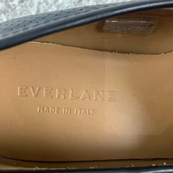 Everlane Street Shoe Pointed Toe Flats Size 5.5  Womens Black Leather Slip On