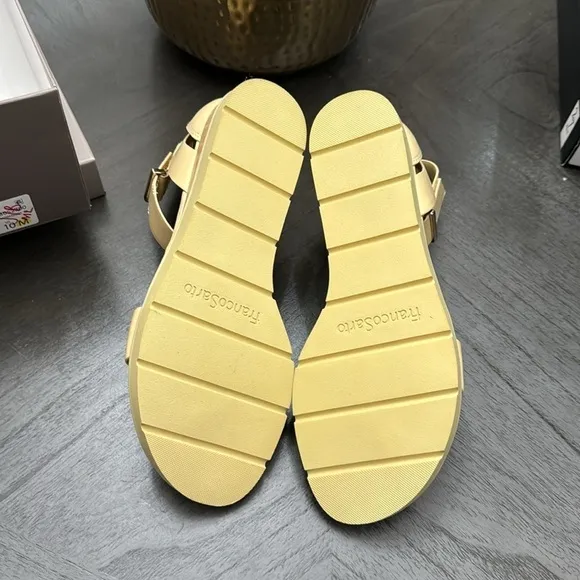 FRANCO SARTO Davenport Flat Sandals