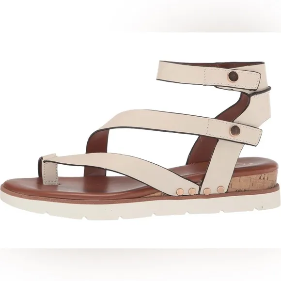 Franco Sarto Women's Daven Flat Gladiator Sandals, Putty 9