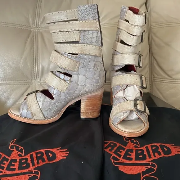 Free Bird Bond Taupe Croco Sandles
