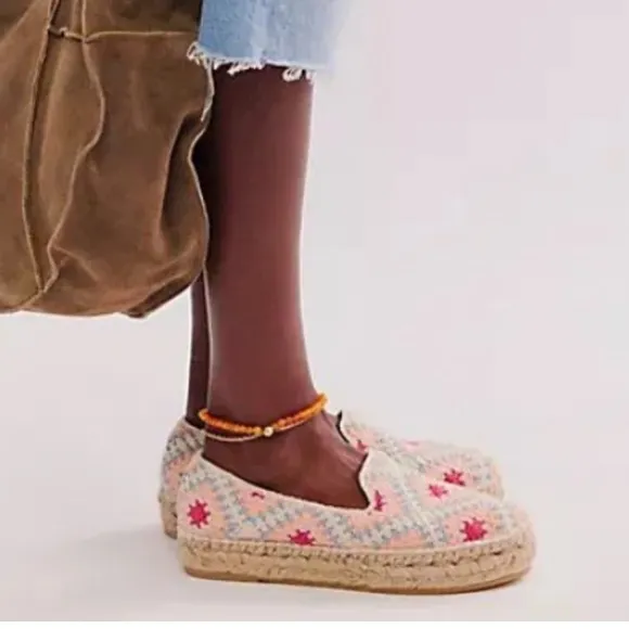 Free People Gran Via Crochet Espadrilles Size 7 New in the Box