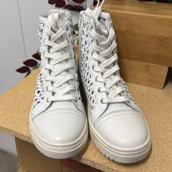 Free People Hayes High Top Sneakers   (T2S) (1435)