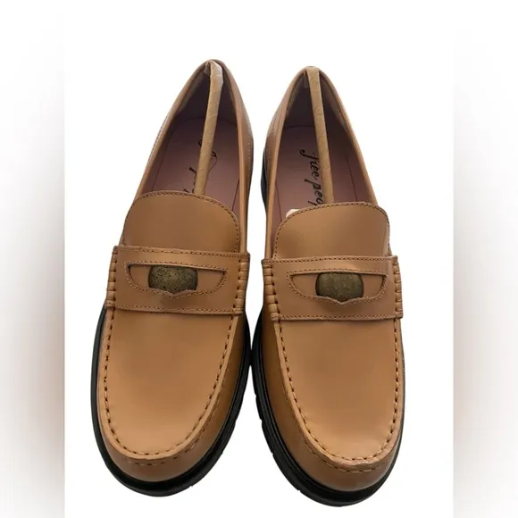 Free People Liv Loafer in Camel