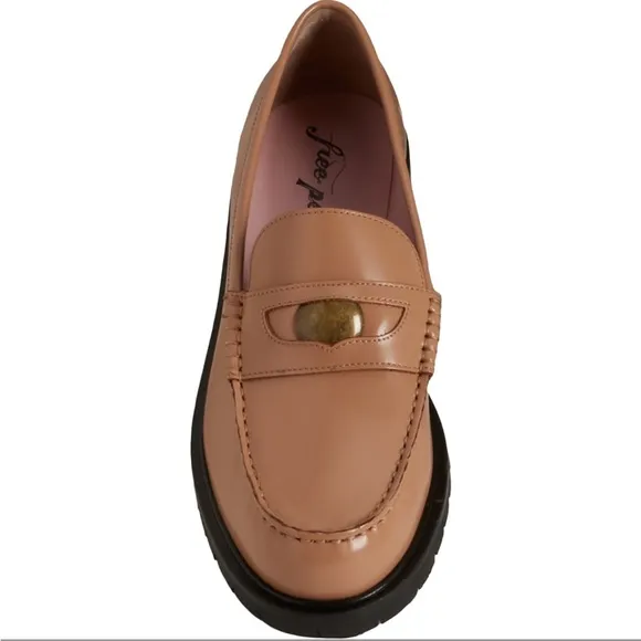 Free People Liv Loafer in Camel