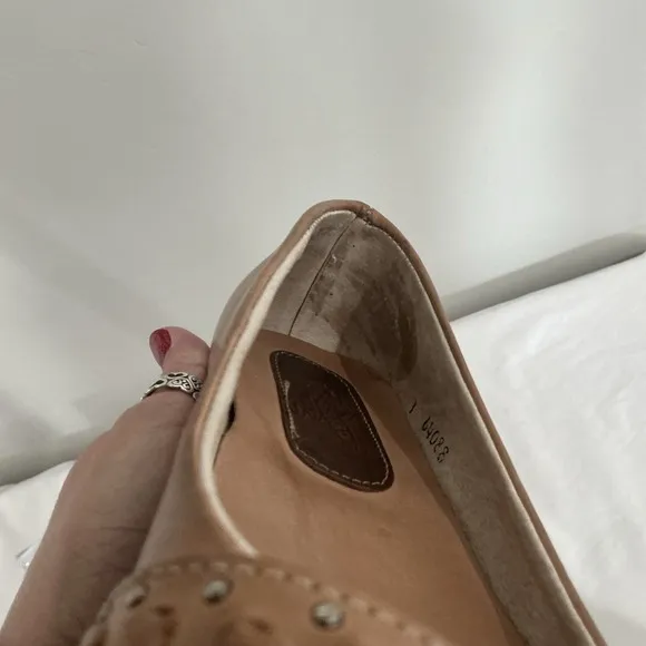 Freebird Brynn Leather Flats Studded Camel‎ Size 9