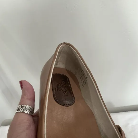 Freebird Brynn Leather Flats Studded Camel‎ Size 9