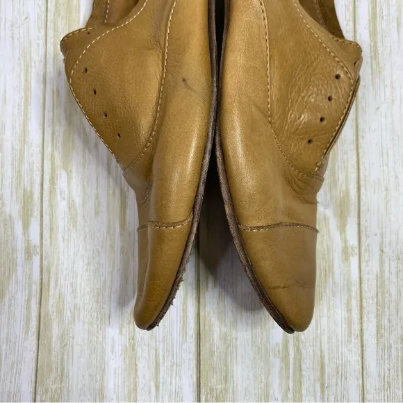Frye Cognac Brown Leather Pointed Toe Slip On Oxford Flats