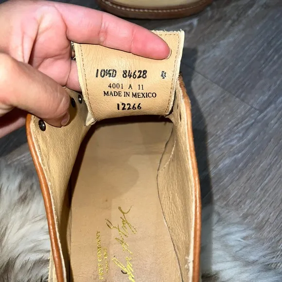 Frye Oxford Tan Loafers Dress Shoes size 10.5