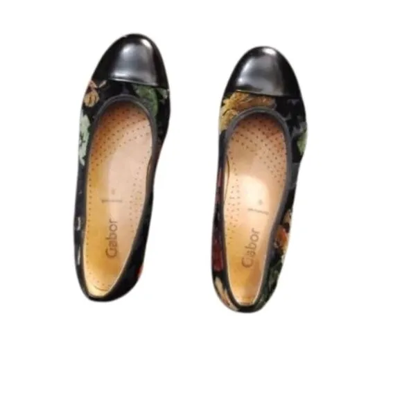 Gabor Hovercraft black floral velvet cap