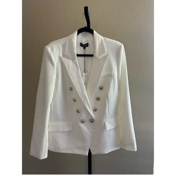 Generation Love Delilah Crepe Blazer in White SIZES XL and 2XL