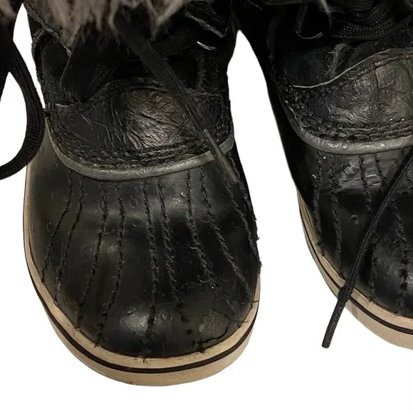 Girls Sorel Joan of Arctic Snow Winter Snow Boots Black Faux Fur Lace Up 1