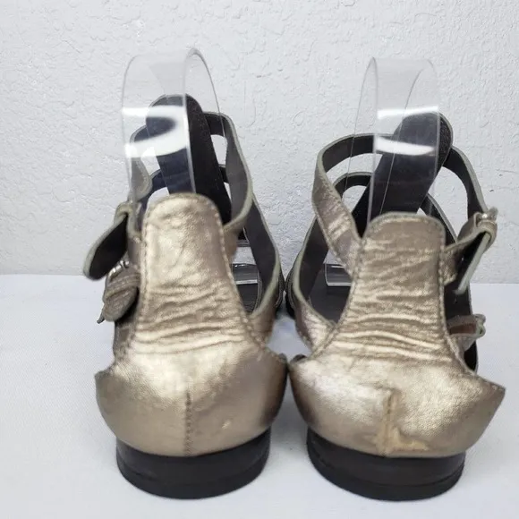 Giuseppe Zanotti Gladiators Gold Leather Flat Sandals Ankle Buckle