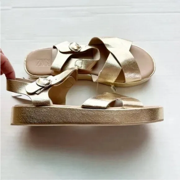 Gold Metallic Strappy Platform Round Open-Toe Sandals (NWT)