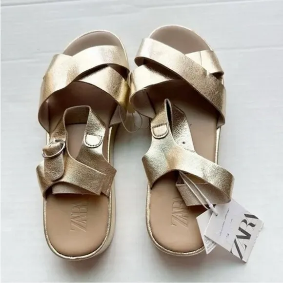 Gold Metallic Strappy Platform Round Open-Toe Sandals (NWT)