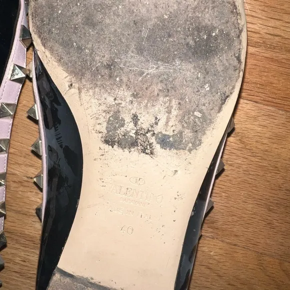 Good condition Valentino Garavani Rockstud patent leather ballet flats size 10