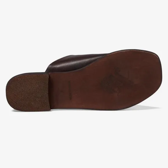 Gorgeous, free people Mila Minimal flat sandals❤️