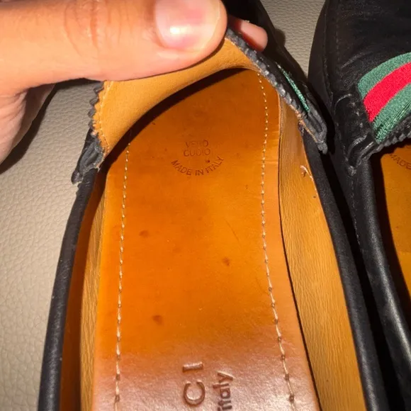 Gucci Black and Green Slip-On Loafers with Classic Design