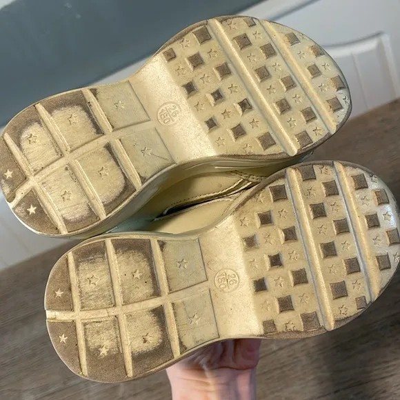 Gucci Cream and Red Sneakers Velcro Closure
