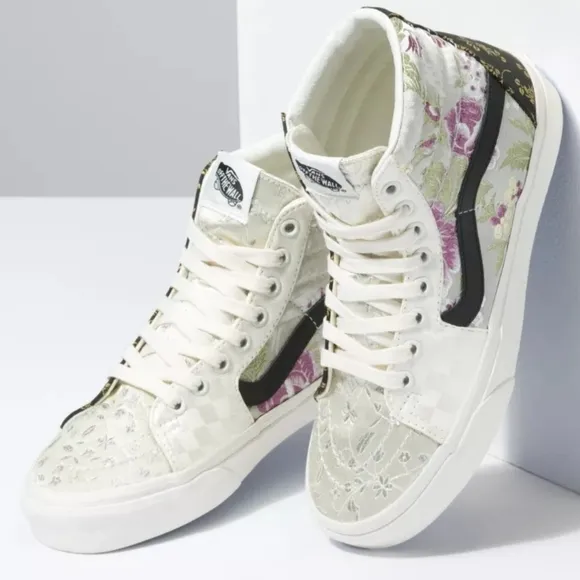 High Top Vans Floral Patchwork Style Sneakers Size 9 Boho Chic Classic