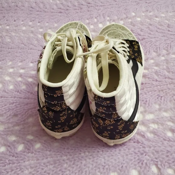 High Top Vans Floral Patchwork Style Sneakers Size 9 Boho Chic Classic