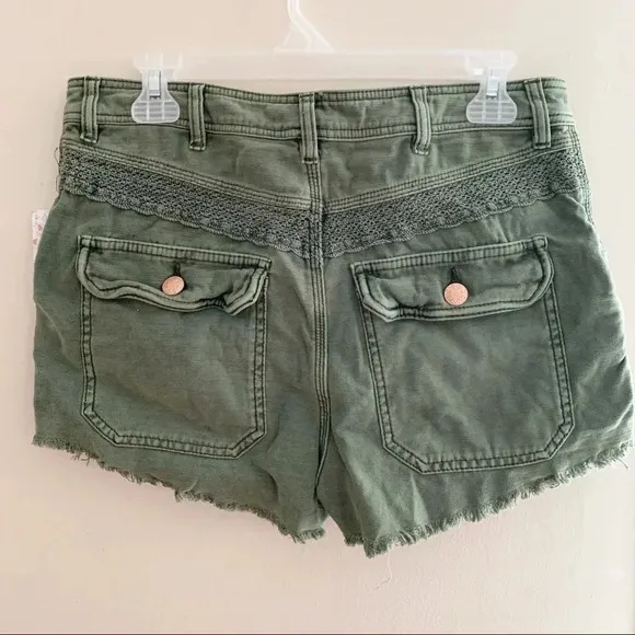 ❤️‍🔥HOST PICK❤️‍🔥 Free People Great Expectations Lace shorts NWT!
