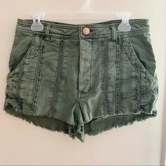 ❤️‍🔥HOST PICK❤️‍🔥 Free People Great Expectations Lace shorts NWT!