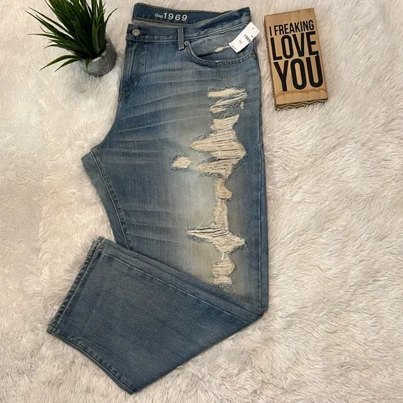 🎉HP🎉Gap 1969 Sexy Boyfriend Jeans