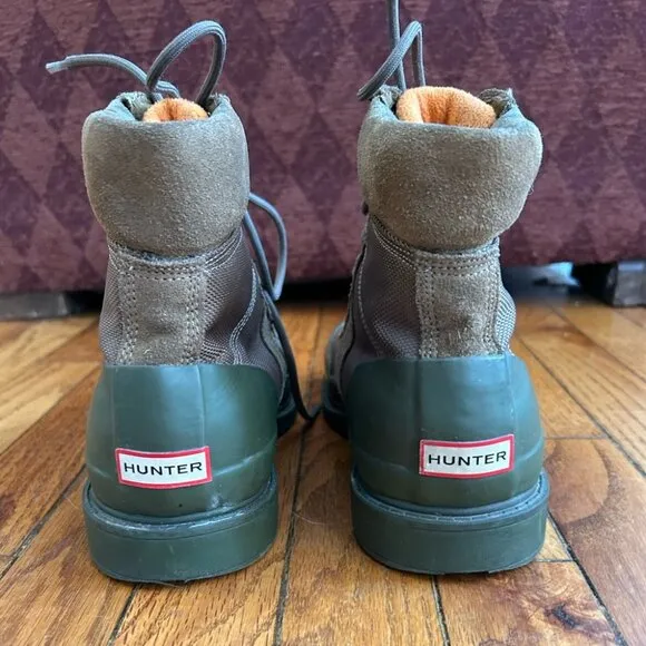 Hunter Insulated Commando Boots, size 8