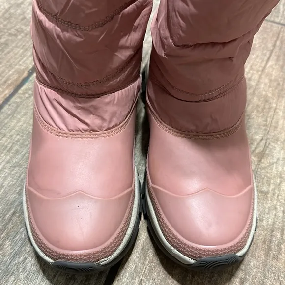 Hunter Women’s 5 Pink‎ Insulated Wellington Snow Boots