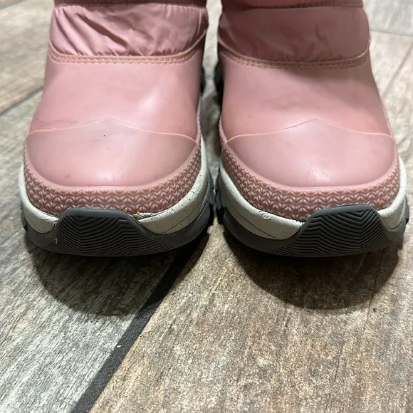Hunter Women’s 5 Pink‎ Insulated Wellington Snow Boots