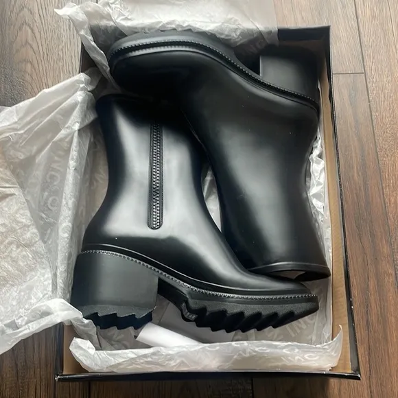 INC boots woman black zipper EVERETT ZIPPER OUTDOOR RAIN heeled BOOT New Size 10