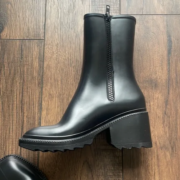 INC boots woman black zipper EVERETT ZIPPER OUTDOOR RAIN heeled BOOT New Size 10