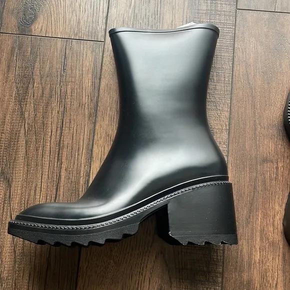 INC boots woman black zipper EVERETT ZIPPER OUTDOOR RAIN heeled BOOT New Size 10