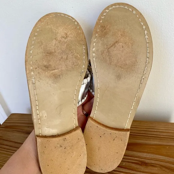 Jack Rogers 7M Silver w/ White Stitching Jacks Flat Sandals EUC