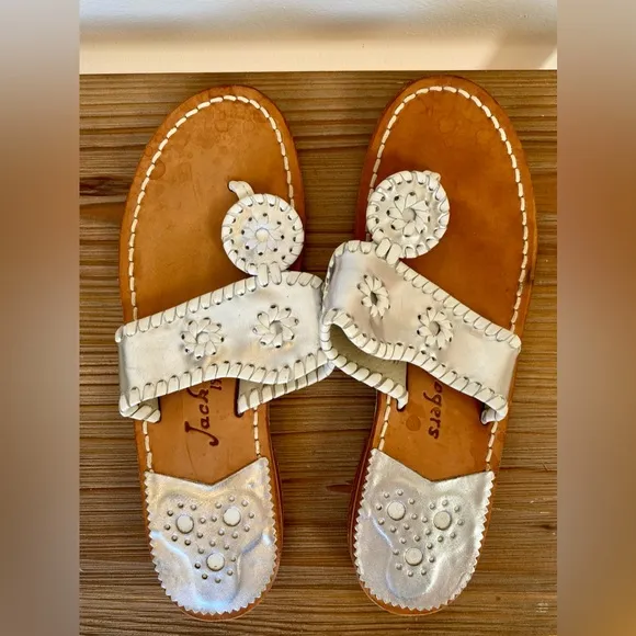 Jack Rogers 7M Silver w/ White Stitching Jacks Flat Sandals EUC