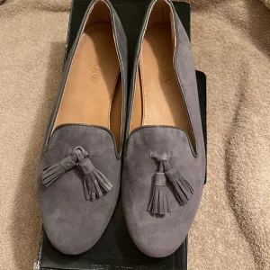 JCREW FACTORY- Cora suede tassel loafers - size 6.5 NWT