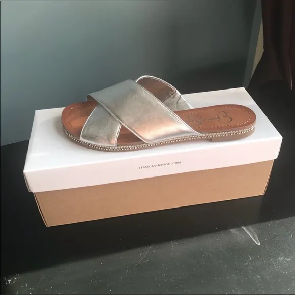 Jessica Simpson Brinella Flat Slide Sandals. Size 6