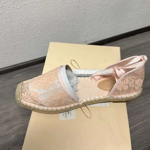 Jewel Badgley Mischka Devisha Lace Espadrille