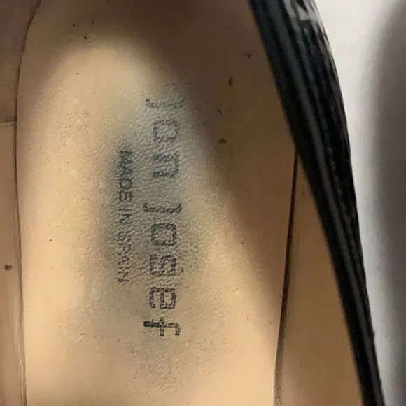 JON  JOSEF PATENT LEATHER FLATS‎ SIZE 8 1/2