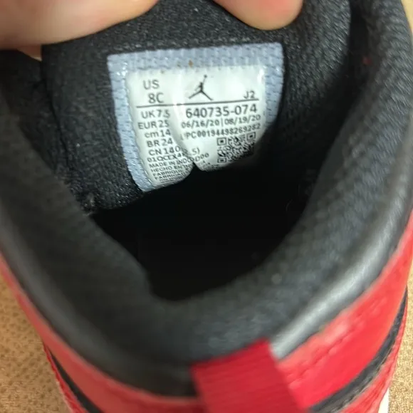 Jordan 1 Mid Banned (2020) 640735-074